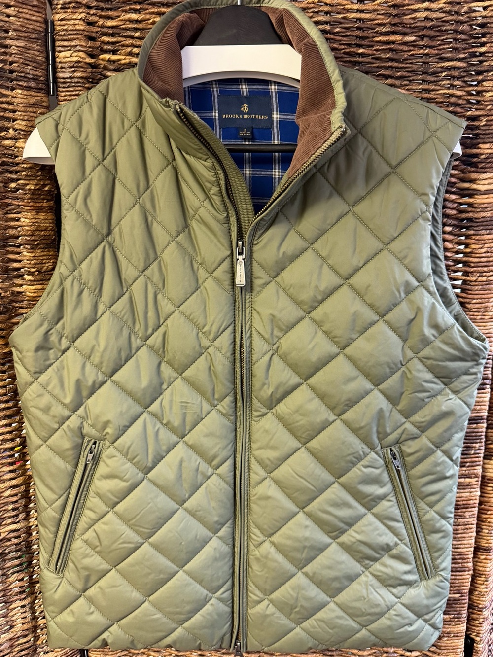 Brooks Brothers - Mens Paddock Quilted Vest in Olive- Small